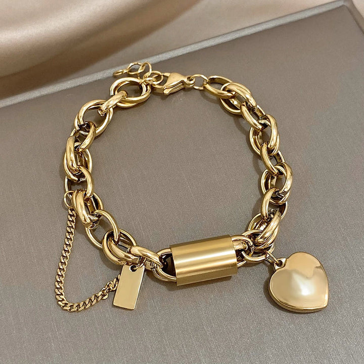 Pulsera gruesa de corazón de oro
