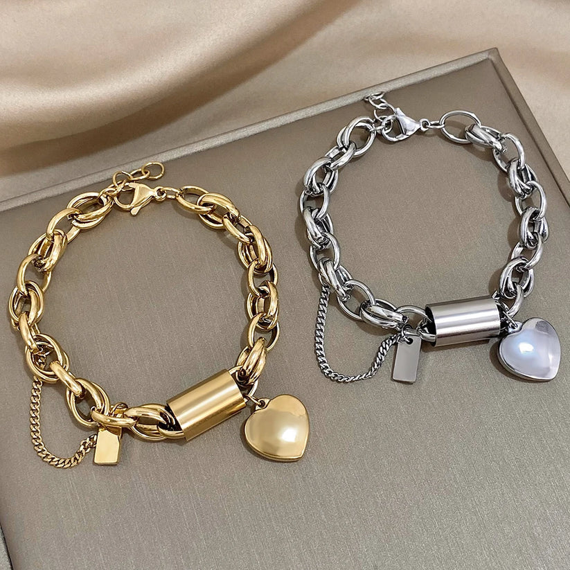 Pulsera gruesa de corazón de oro