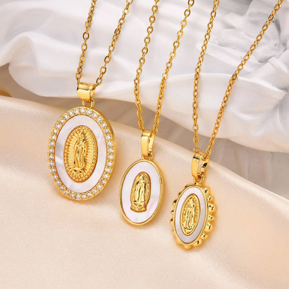 Collar con Dije Ovalado de la Virgen de Oro