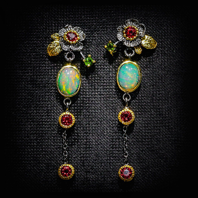 Pendientes Boho con Ópalo y Circonitas Rojas
